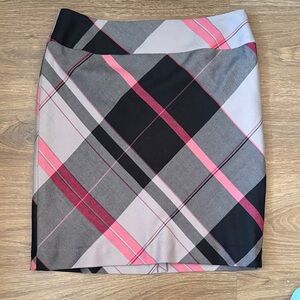 Anne Klein Plaid Pencil Skirt in Black, Gray, and Pink